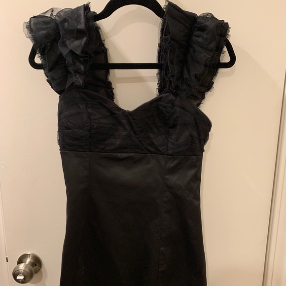 Black dress - Picture 2 of 6